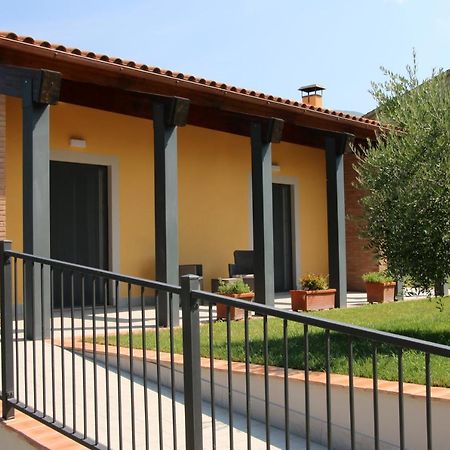 Al Ginepro Bed & Breakfast Montecchio  Dış mekan fotoğraf